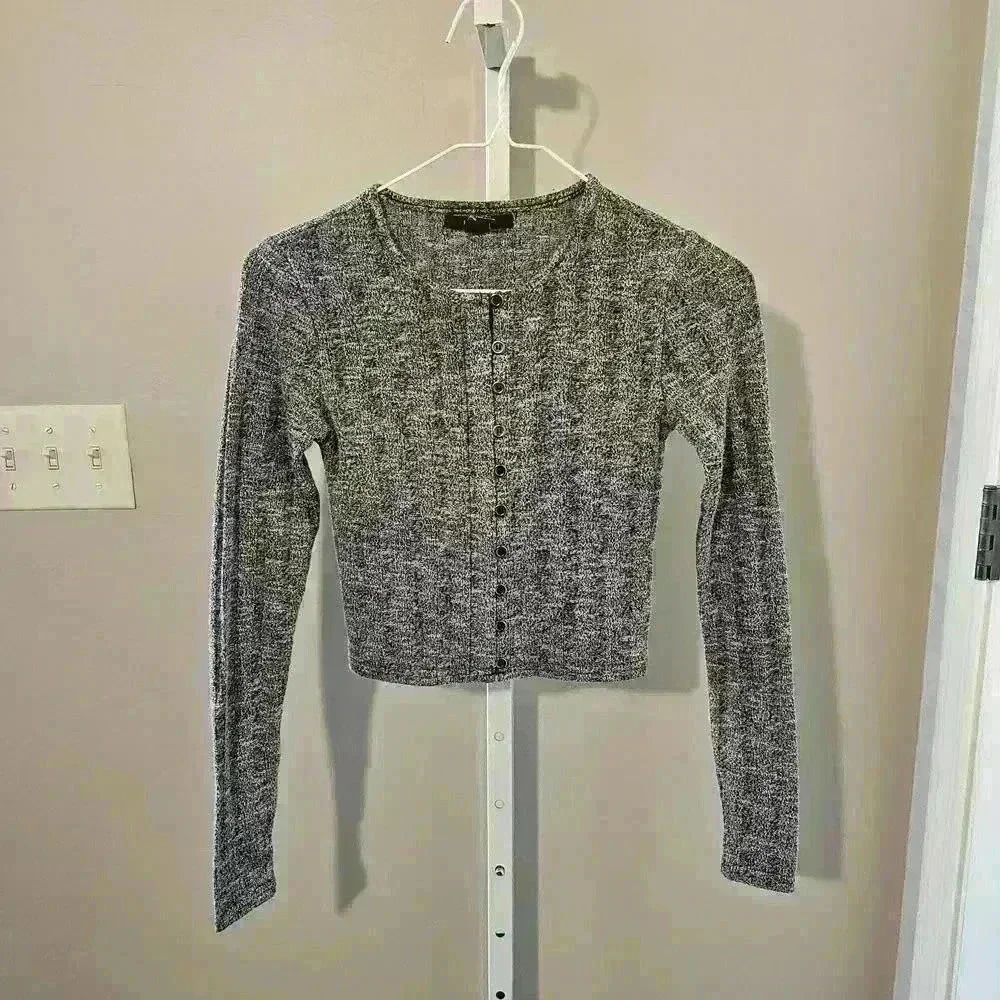 Stylish Cropped Cardigan - Gray Knit Sweater